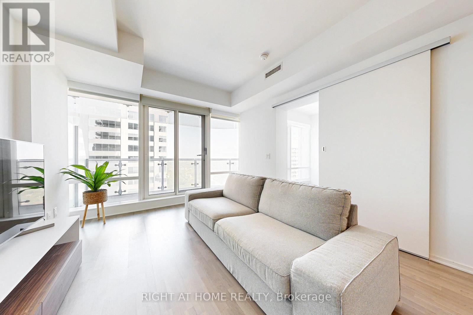 3312 - 1 Bloor Street E, Toronto (Church-Yonge Corridor), Ontario  M4W 0A8 - Photo 13 - C12401778