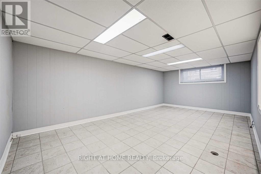 Basement - 27 Sussex Avenue, Richmond Hill, Ontario  L4C 2E5 - Photo 1 - N12401777