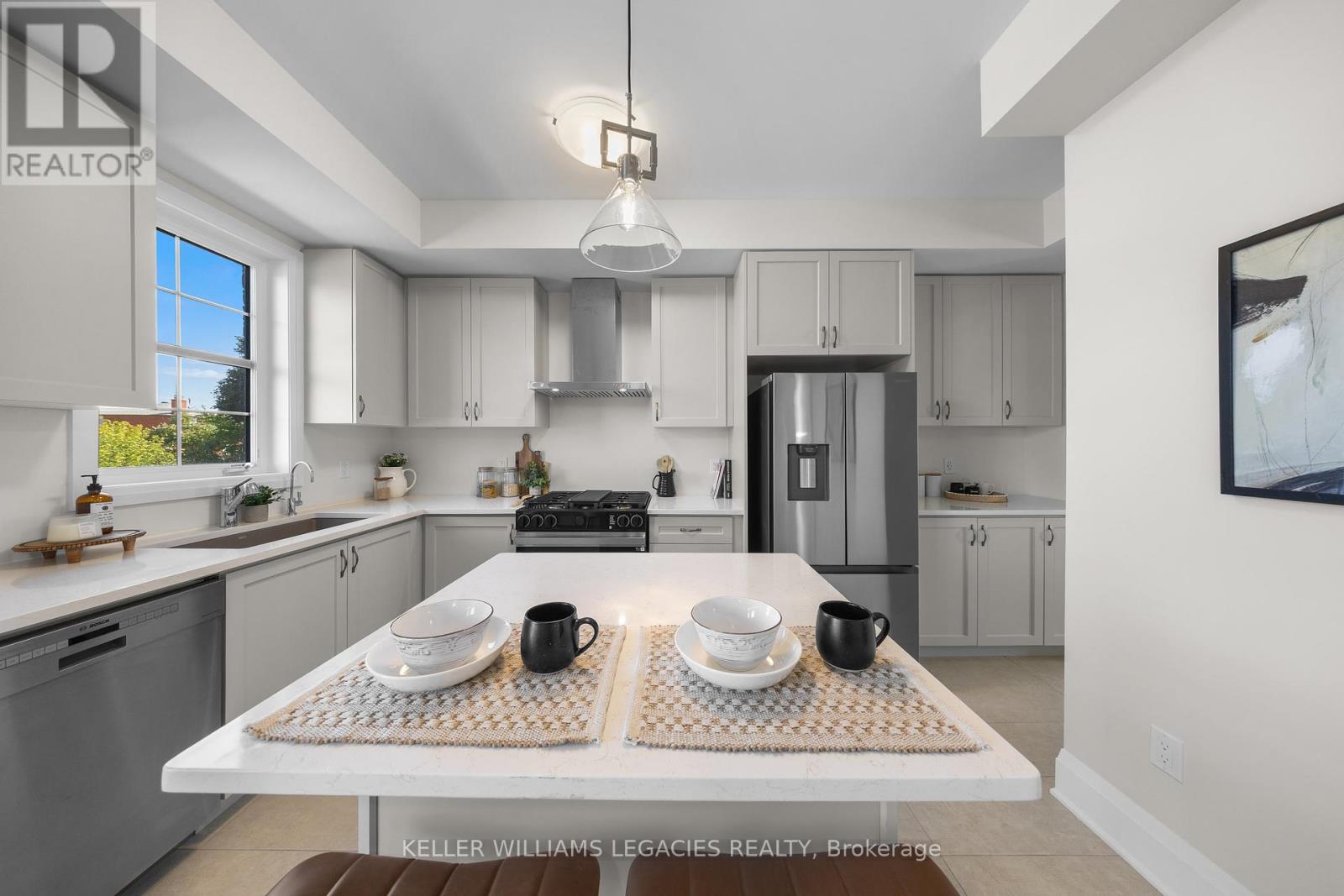 17 Kennisis Way, Vaughan (Maple), Ontario  L6A 3Y5 - Photo 17 - N12401781