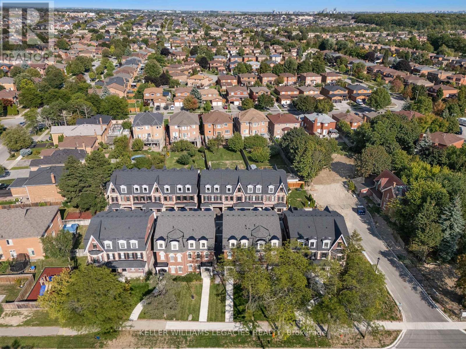 17 Kennisis Way, Vaughan (Maple), Ontario  L6A 3Y5 - Photo 36 - N12401781