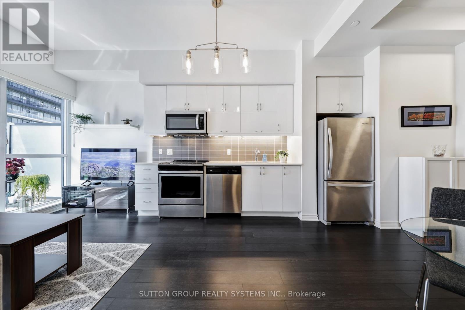 1604 - 39 Annie Craig Drive, Toronto, Ontario  M8V 0H1 - Photo 1 - W12401784