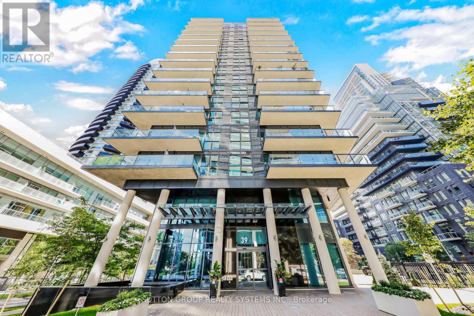 1604 - 39 Annie Craig Drive, Toronto, Ontario  M8V 0H1 - Photo 3 - W12401784