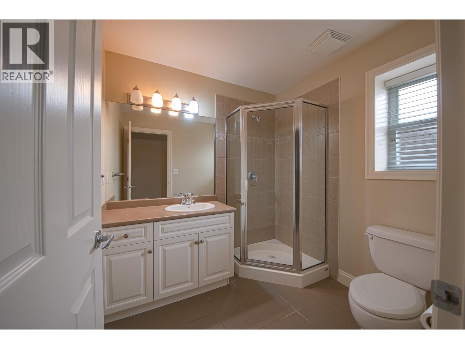 3301 Mctavish Court, Coquitlam, British Columbia  V3E 2Z7 - Photo 29 - R3047428