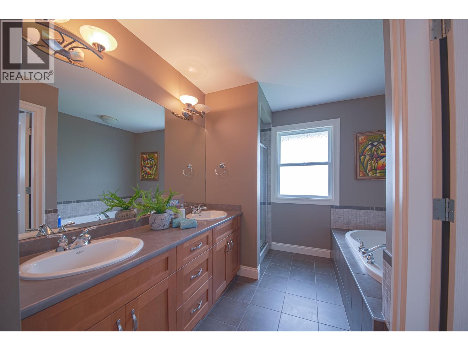 3301 Mctavish Court, Coquitlam, British Columbia  V3E 2Z7 - Photo 14 - R3047428