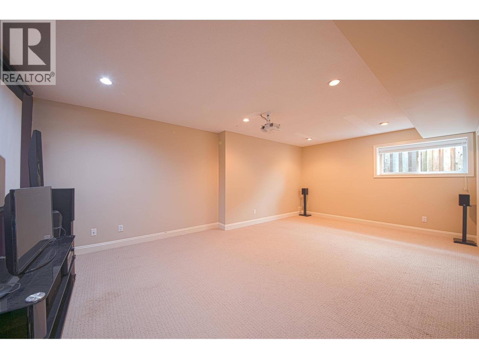 3301 Mctavish Court, Coquitlam, British Columbia  V3E 2Z7 - Photo 27 - R3047428