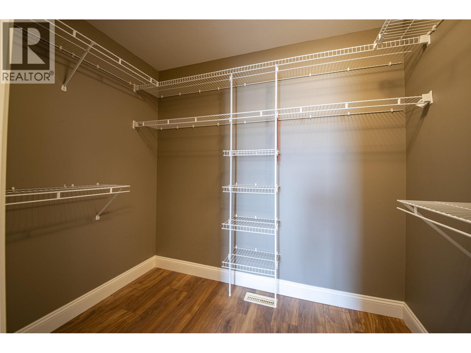 3301 Mctavish Court, Coquitlam, British Columbia  V3E 2Z7 - Photo 15 - R3047428