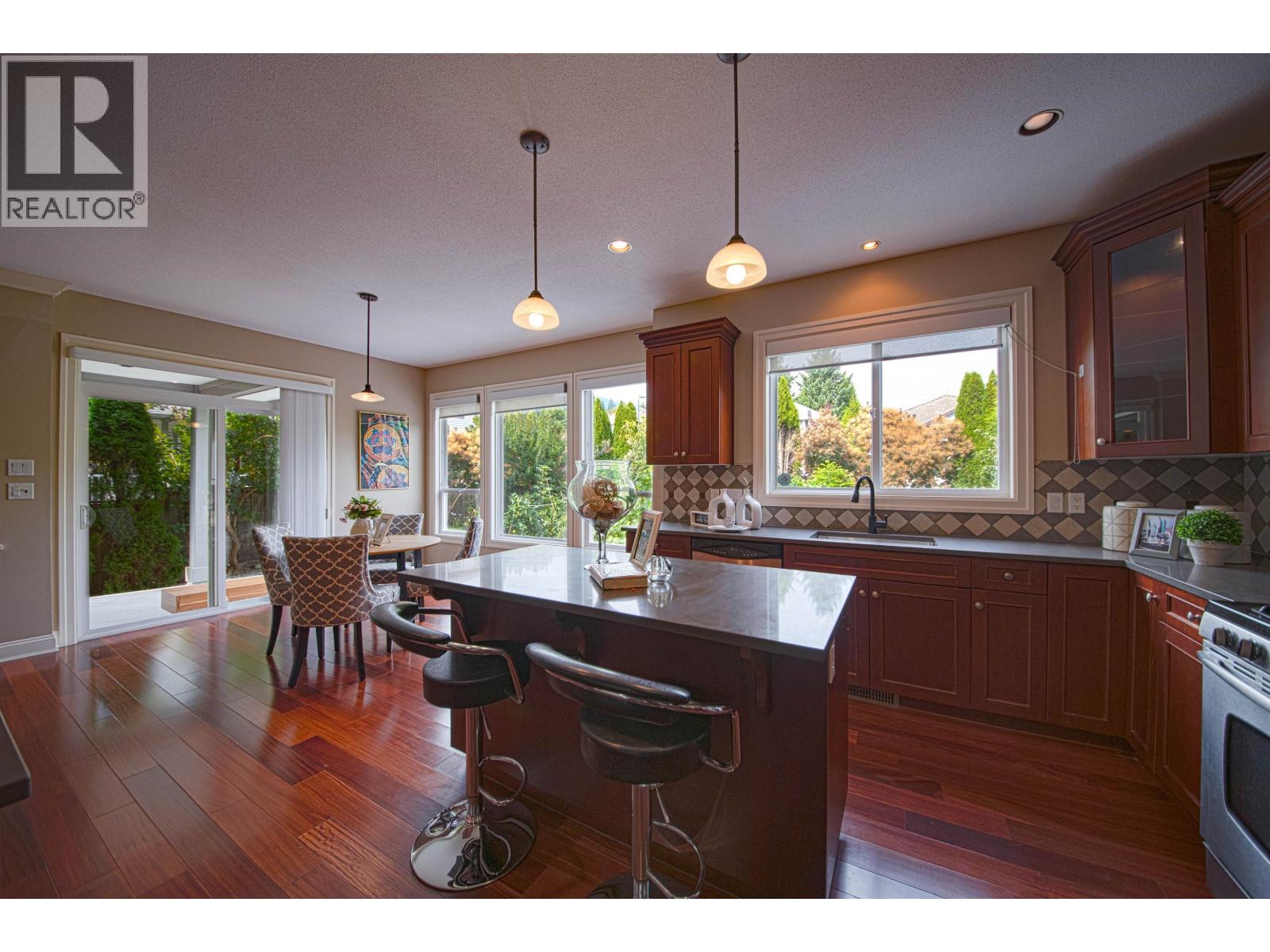 3301 Mctavish Court, Coquitlam, British Columbia  V3E 2Z7 - Photo 10 - R3047428