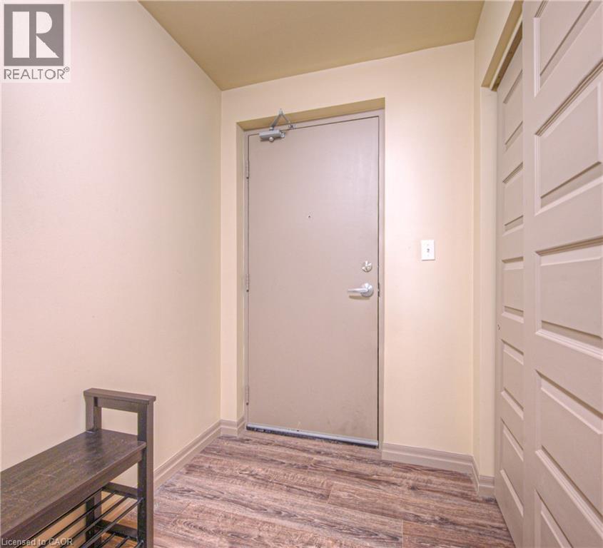 8 Hickory Street W Unit# 302, Waterloo, Ontario  N2L 3H6 - Photo 6 - 40764843