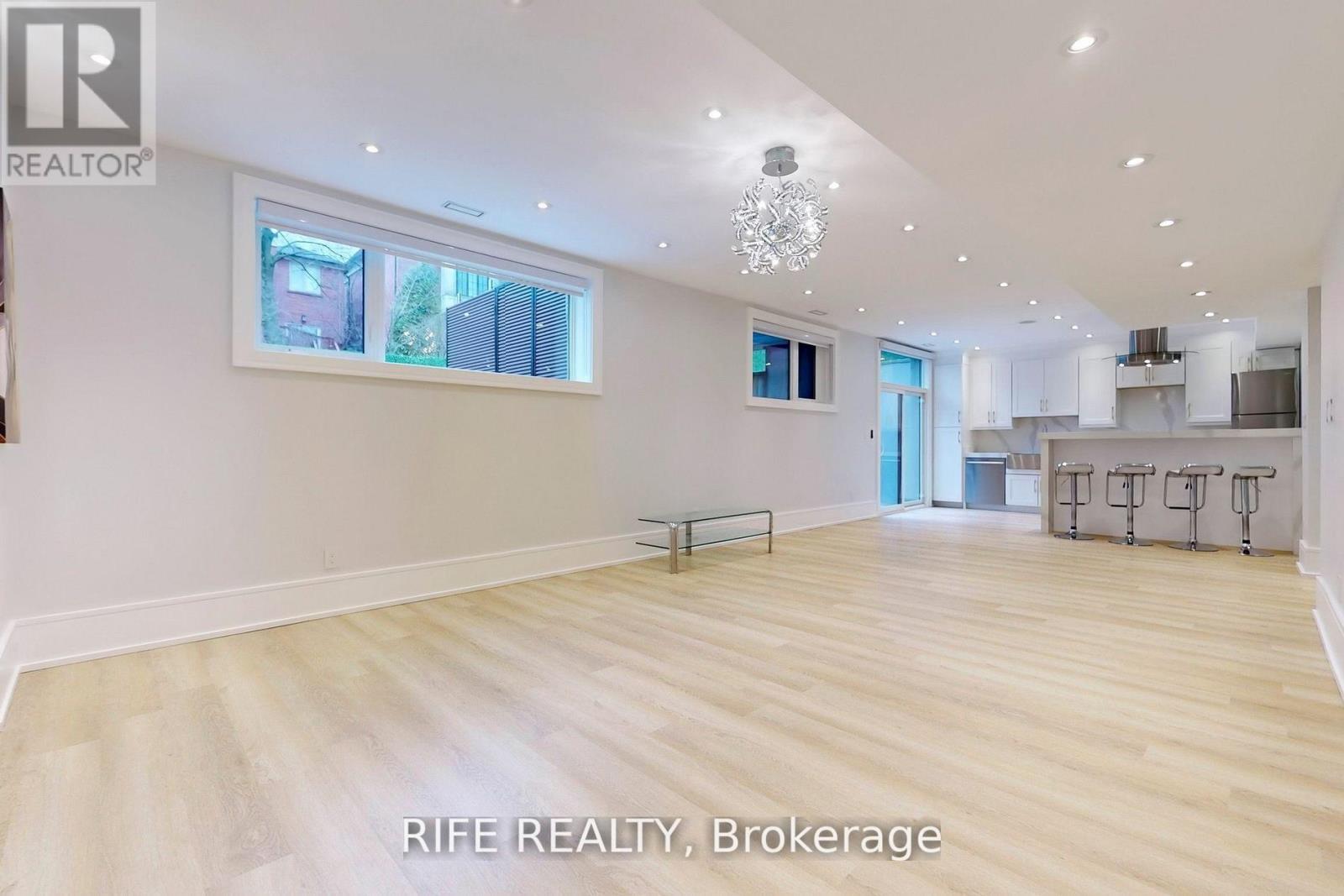 615 Briar Hill Avenue, Toronto, Ontario  M5N 1N4 - Photo 37 - C12375448