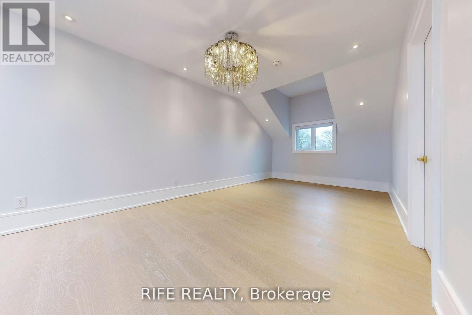 615 Briar Hill Avenue, Toronto, Ontario  M5N 1N4 - Photo 34 - C12375448