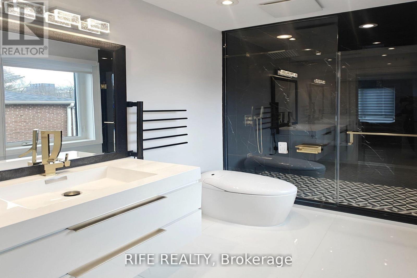 615 Briar Hill Avenue, Toronto, Ontario  M5N 1N4 - Photo 25 - C12375448