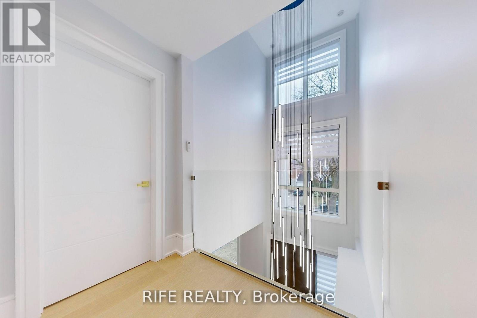 615 Briar Hill Avenue, Toronto, Ontario  M5N 1N4 - Photo 20 - C12375448