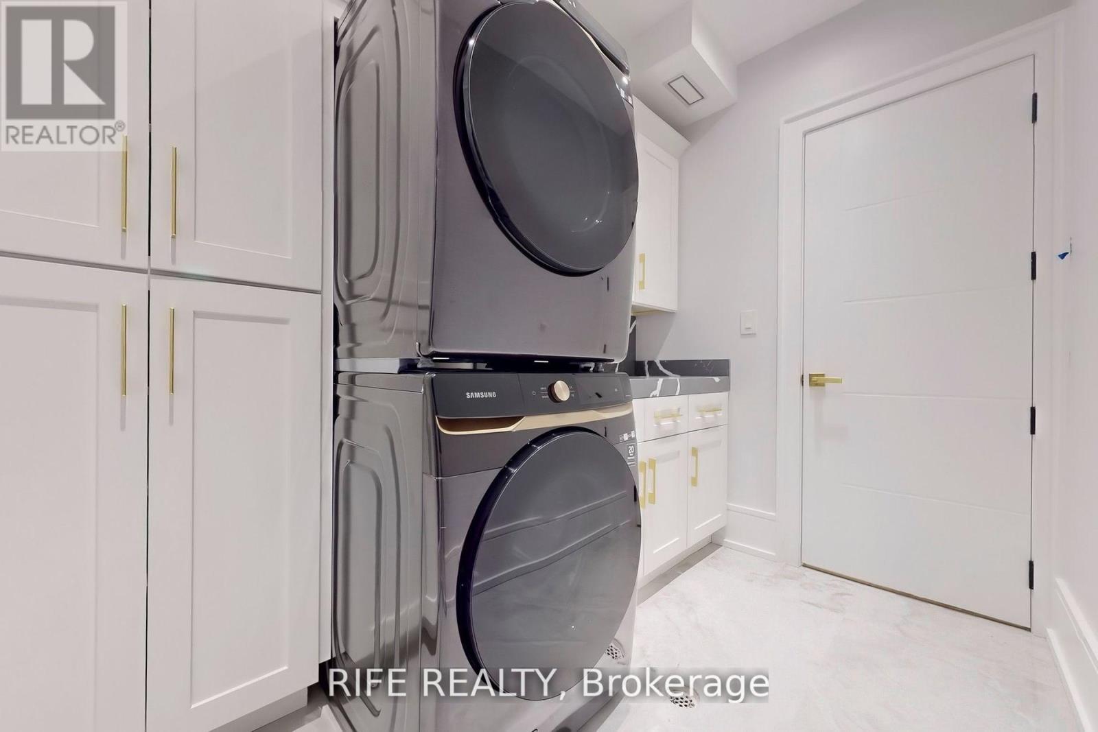 615 Briar Hill Avenue, Toronto, Ontario  M5N 1N4 - Photo 41 - C12375448