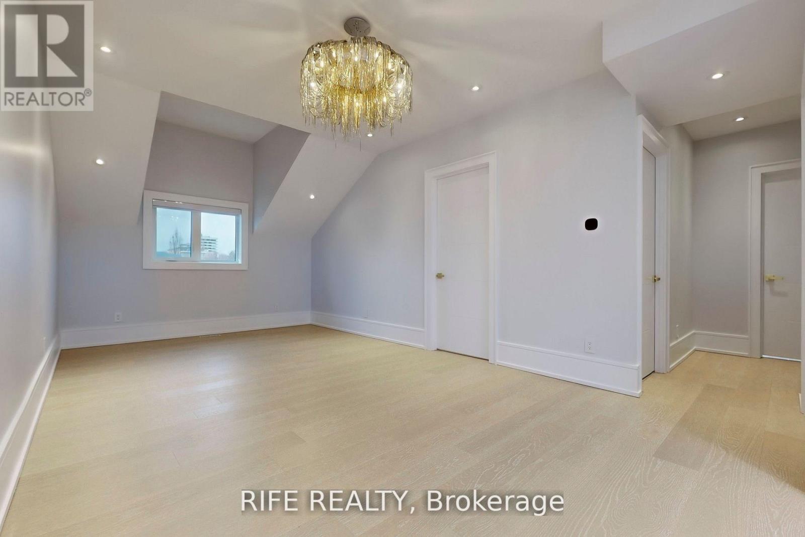 615 Briar Hill Avenue, Toronto, Ontario  M5N 1N4 - Photo 35 - C12375448