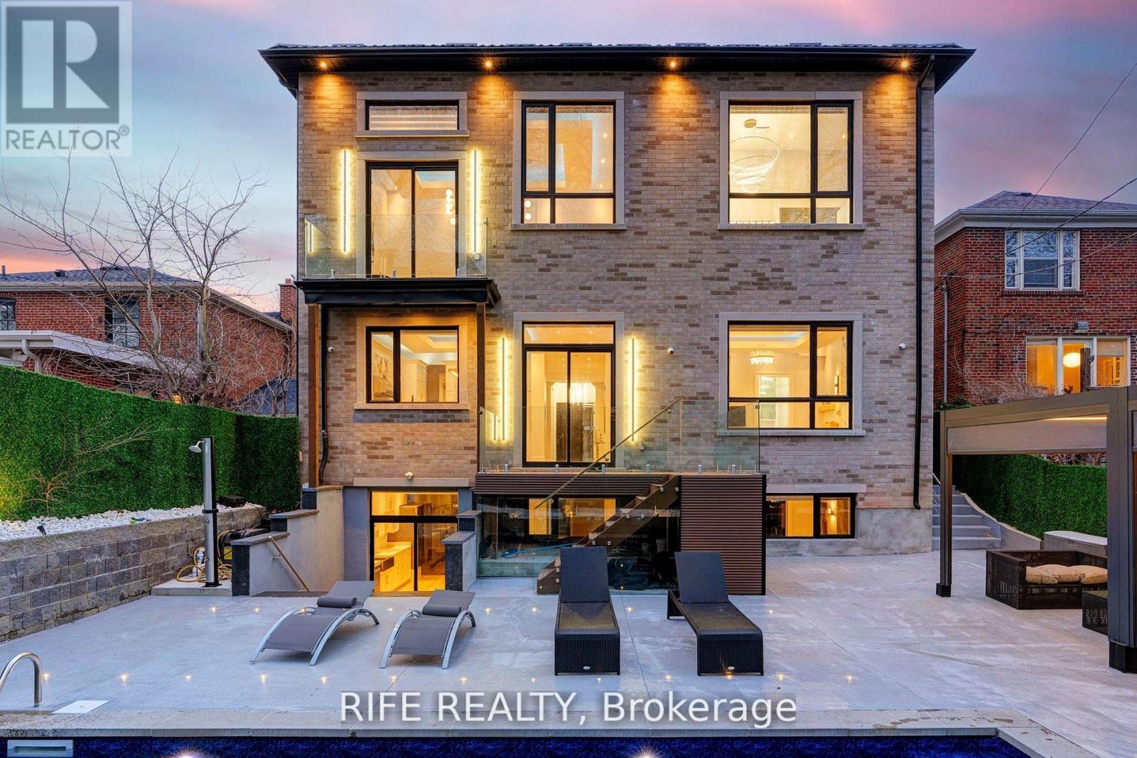 615 Briar Hill Avenue, Toronto, Ontario  M5N 1N4 - Photo 47 - C12375448