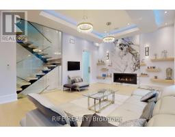 615 BRIAR HILL AVENUE, Toronto, Ontario