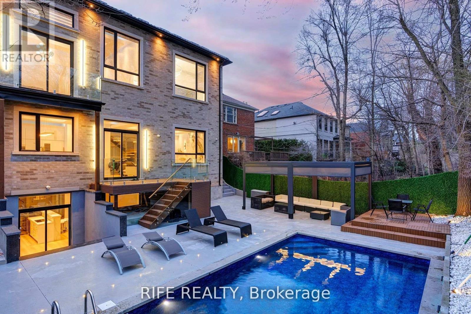615 Briar Hill Avenue, Toronto, Ontario  M5N 1N4 - Photo 46 - C12375448