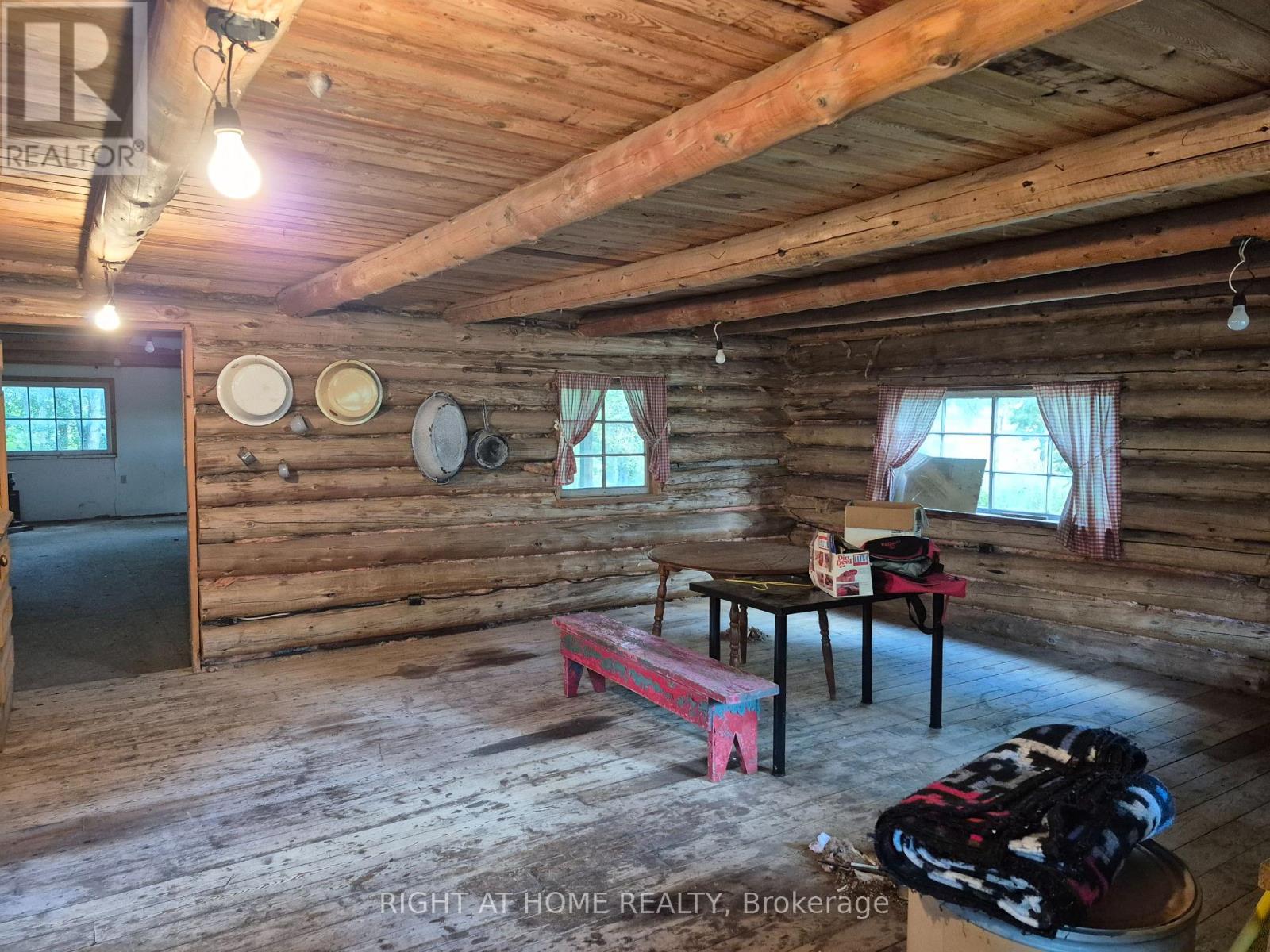 326 Calabogie Road, Mcnab/braeside, Ontario  K7S 3G8 - Photo 11 - X12401805