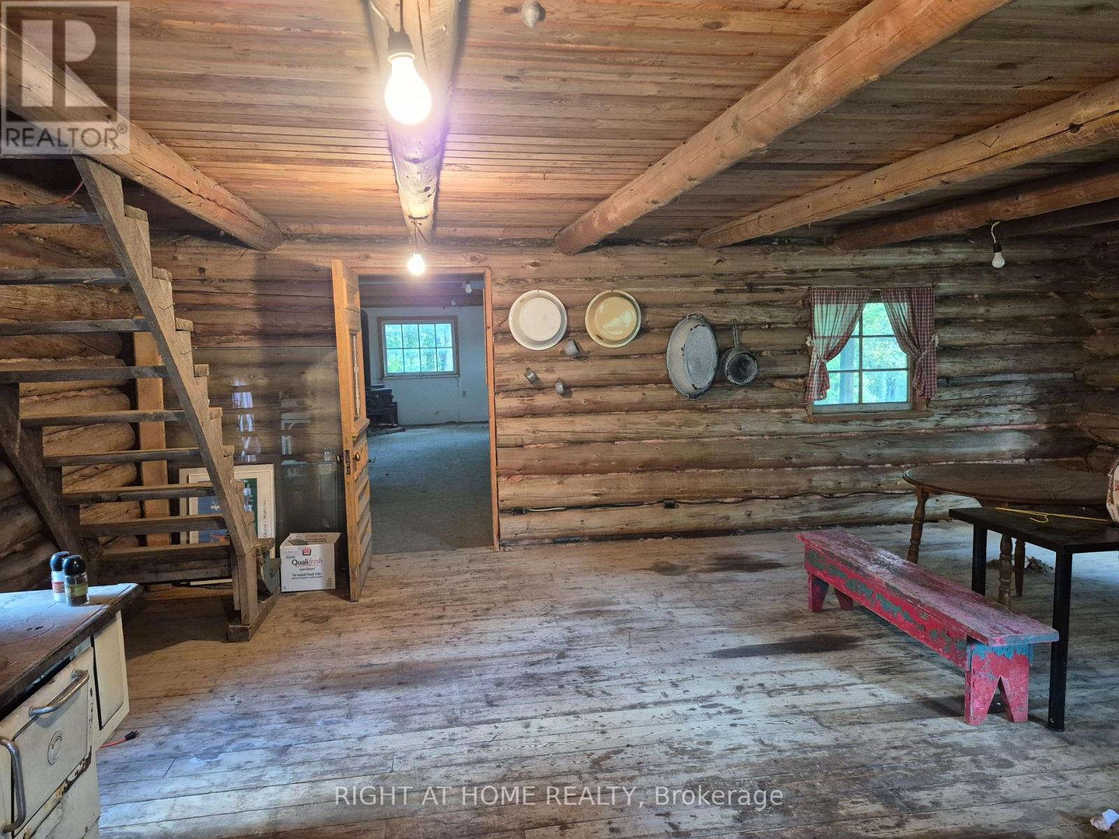 326 Calabogie Road, Mcnab/braeside, Ontario  K7S 3G8 - Photo 12 - X12401805