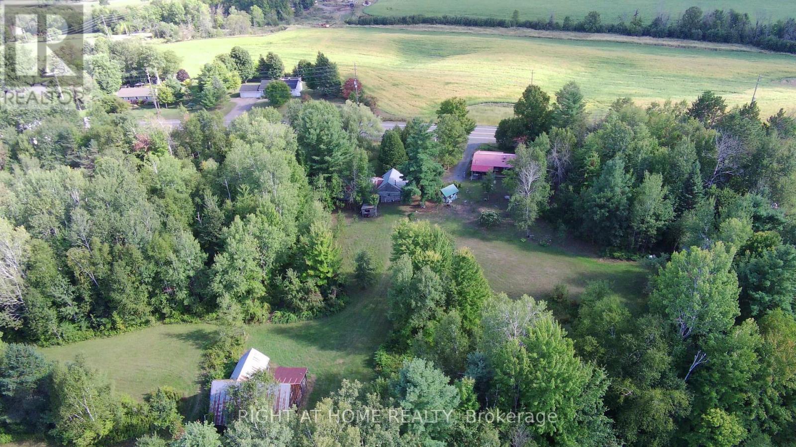 326 Calabogie Road, Mcnab/braeside, Ontario  K7S 3G8 - Photo 19 - X12401805