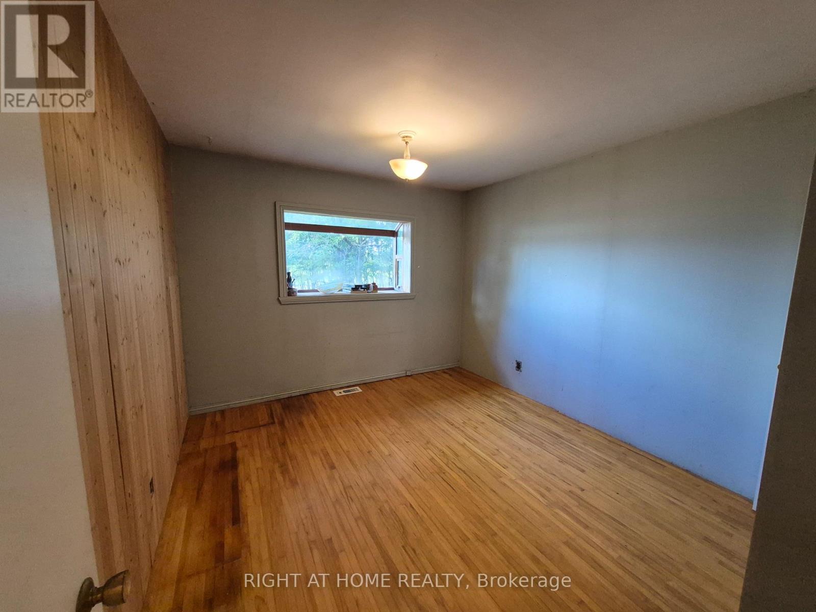 326 Calabogie Road, Mcnab/braeside, Ontario  K7S 3G8 - Photo 6 - X12401805