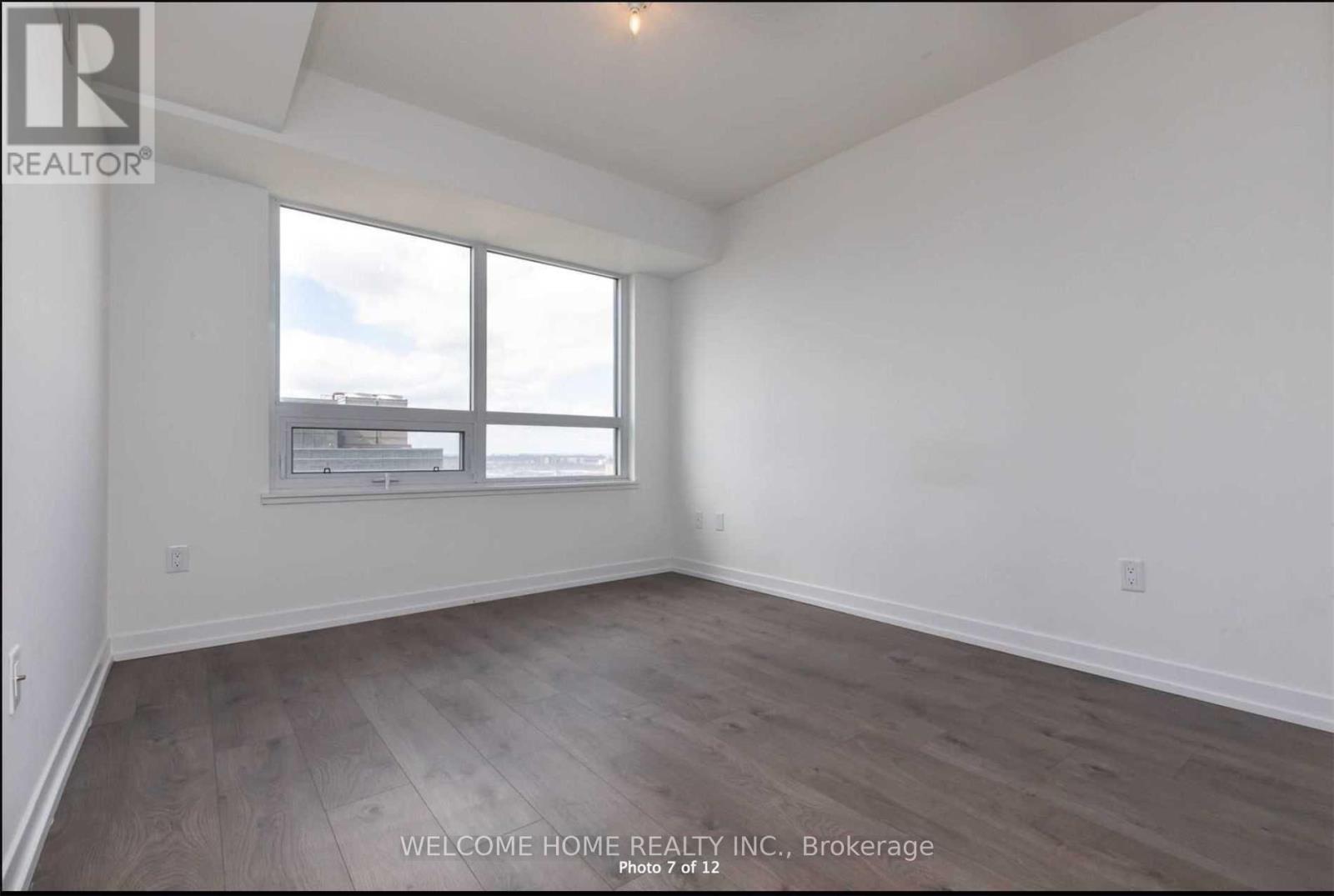 1702 - 1410 Dupont Road, Toronto, Ontario  P1B 8Z4 - Photo 11 - W12401795