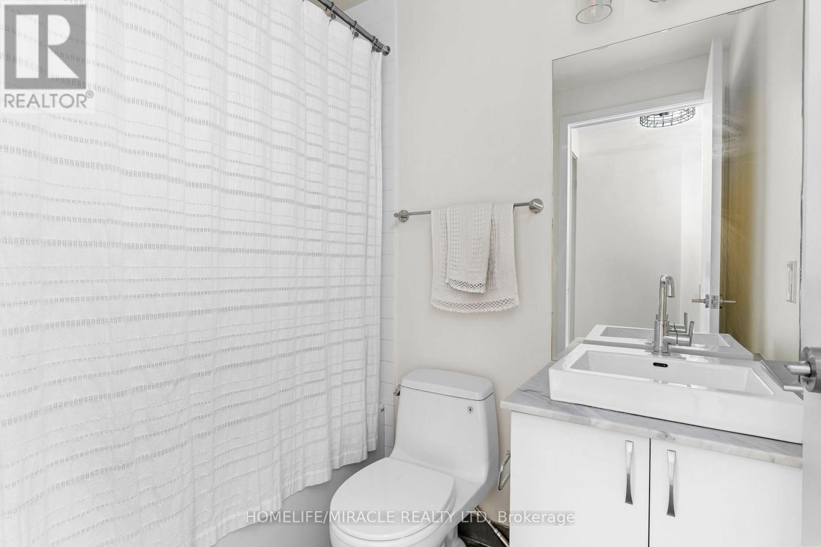 3410 - 105 The Queensway Avenue, Toronto (High Park-Swansea), Ontario  M6S 5B5 - Photo 19 - W12401800