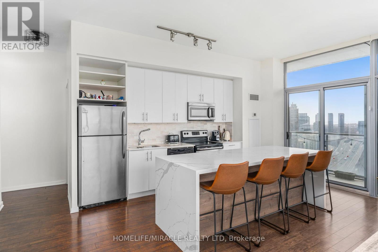 3410 - 105 The Queensway Avenue, Toronto (High Park-Swansea), Ontario  M6S 5B5 - Photo 4 - W12401800