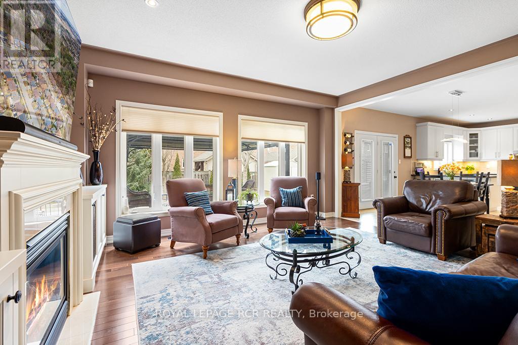 32 Borland Crescent, Caledon (Caledon East), Ontario  L7C 3M4 - Photo 15 - W12401803