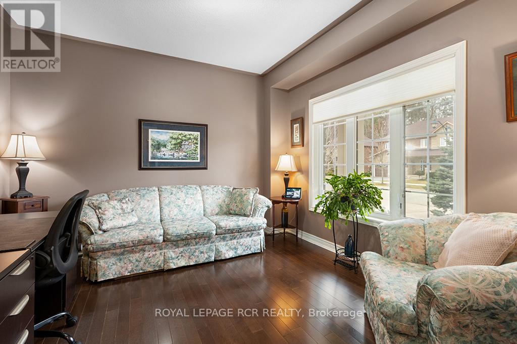 32 Borland Crescent, Caledon (Caledon East), Ontario  L7C 3M4 - Photo 17 - W12401803