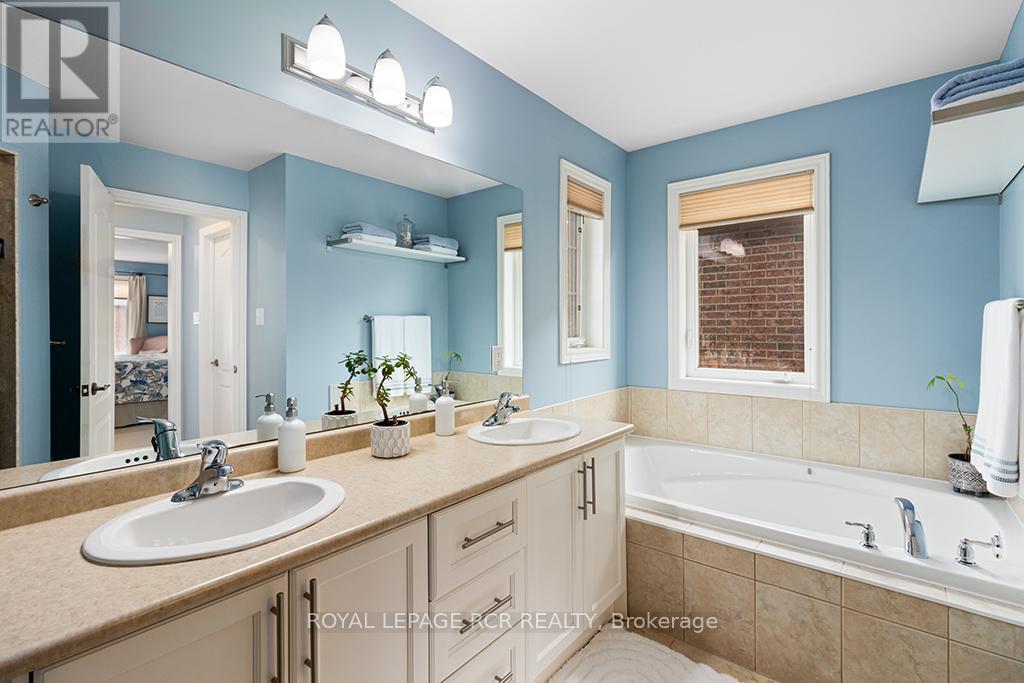 32 Borland Crescent, Caledon (Caledon East), Ontario  L7C 3M4 - Photo 27 - W12401803
