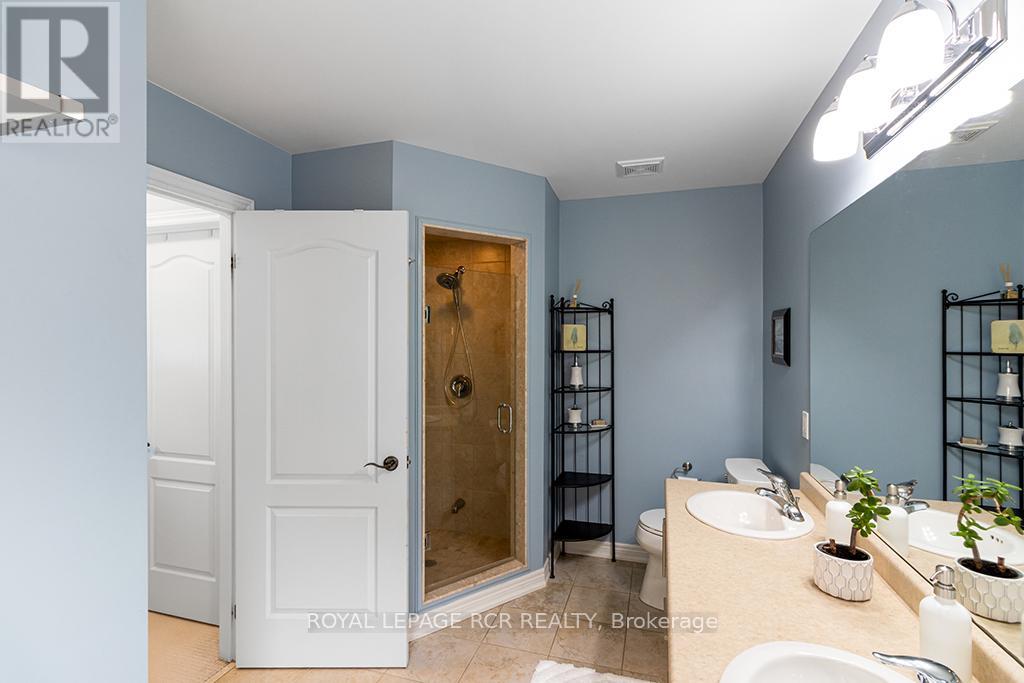 32 Borland Crescent, Caledon (Caledon East), Ontario  L7C 3M4 - Photo 29 - W12401803