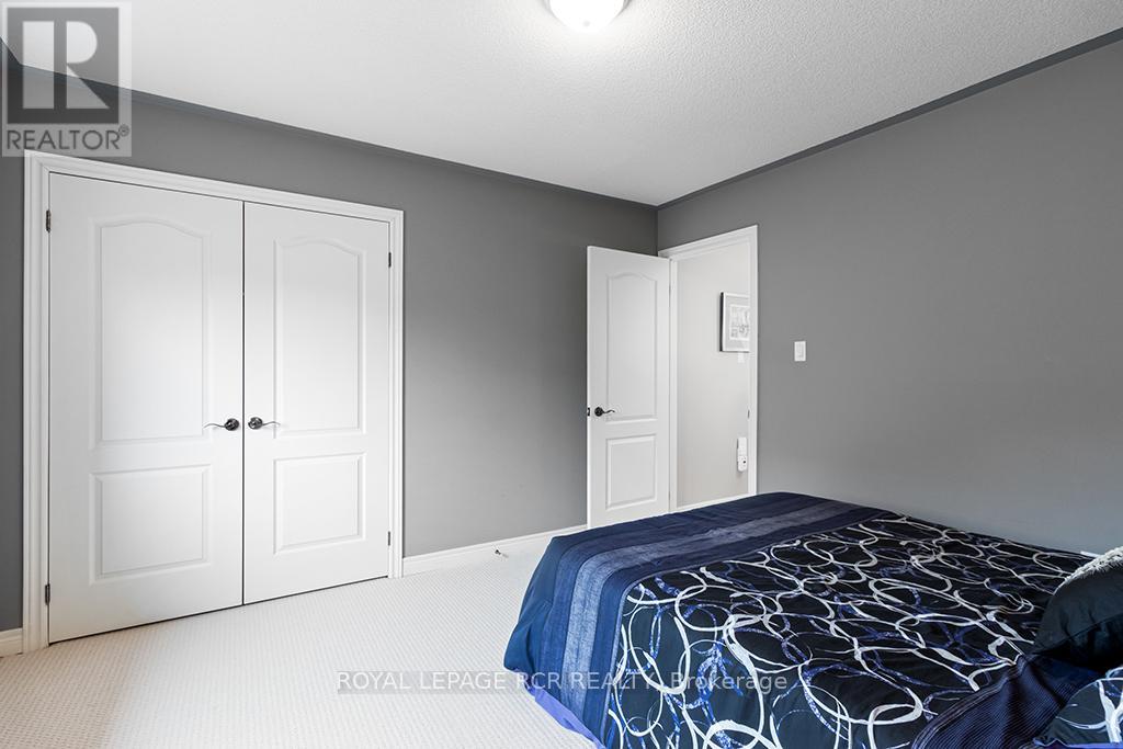 32 Borland Crescent, Caledon (Caledon East), Ontario  L7C 3M4 - Photo 38 - W12401803