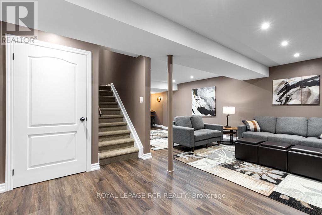32 Borland Crescent, Caledon (Caledon East), Ontario  L7C 3M4 - Photo 39 - W12401803