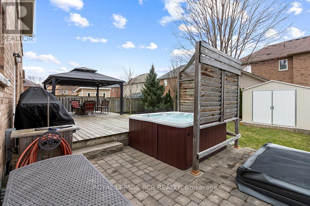 32 Borland Crescent, Caledon (Caledon East), Ontario  L7C 3M4 - Photo 46 - W12401803