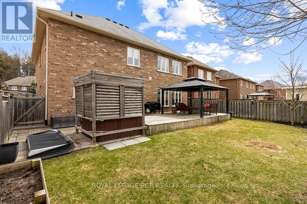 32 Borland Crescent, Caledon (Caledon East), Ontario  L7C 3M4 - Photo 47 - W12401803