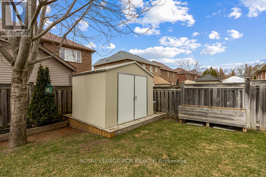 32 Borland Crescent, Caledon (Caledon East), Ontario  L7C 3M4 - Photo 50 - W12401803