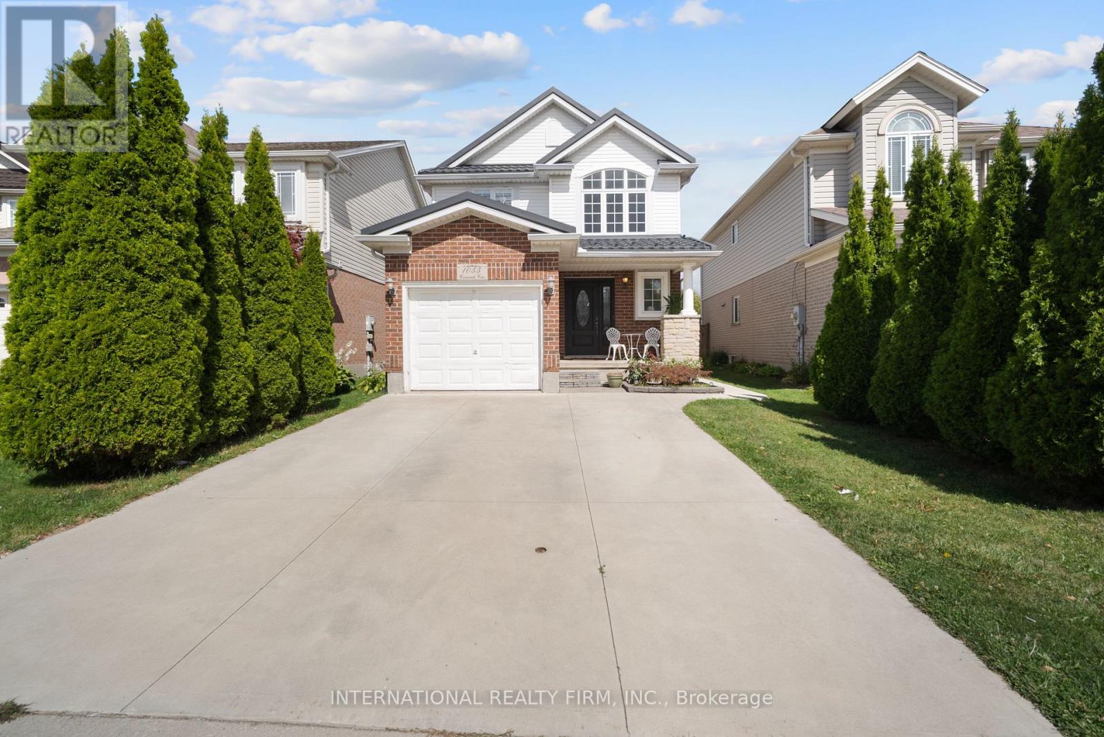 1055 CROSSCREEK CRESCENT, London East, Ontario