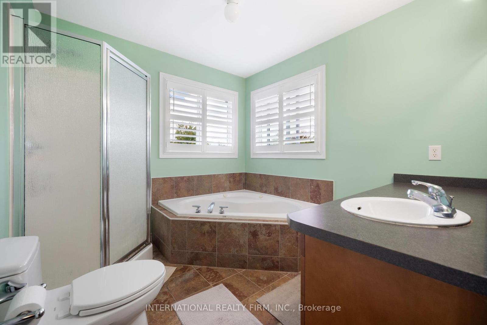 1055 Crosscreek Crescent, London East (East A), Ontario  N5Y 6K9 - Photo 19 - X12401789