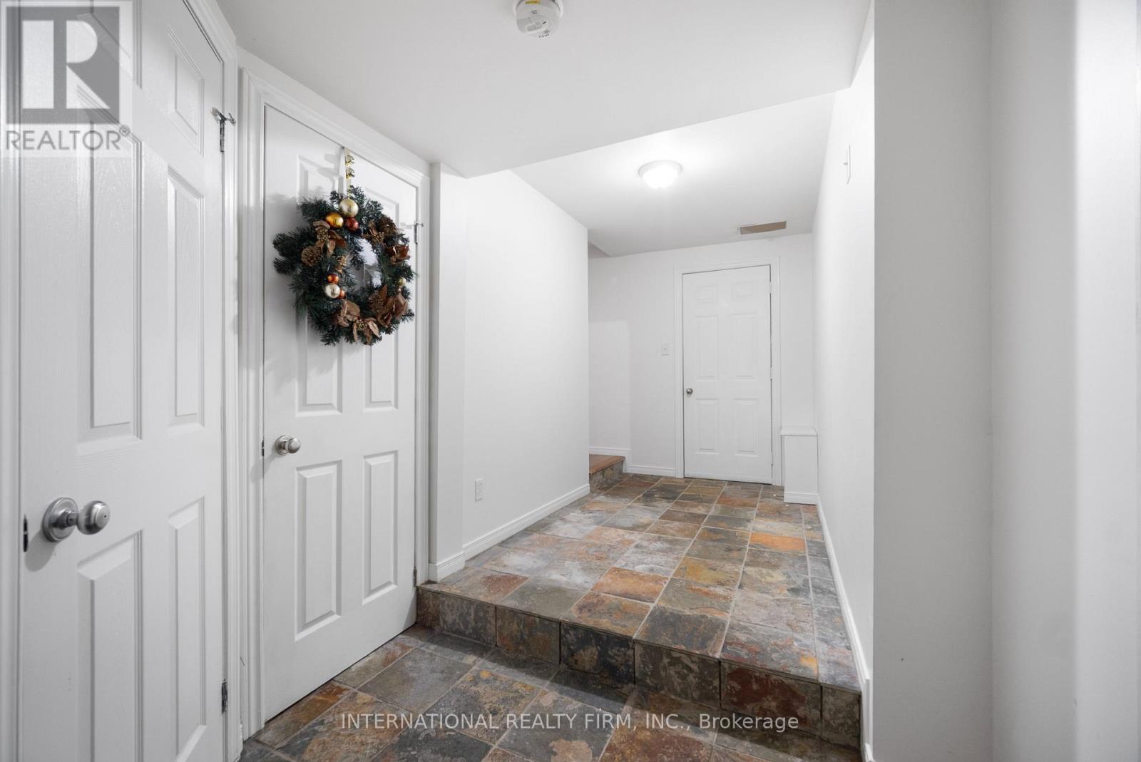 1055 Crosscreek Crescent, London East (East A), Ontario  N5Y 6K9 - Photo 27 - X12401789