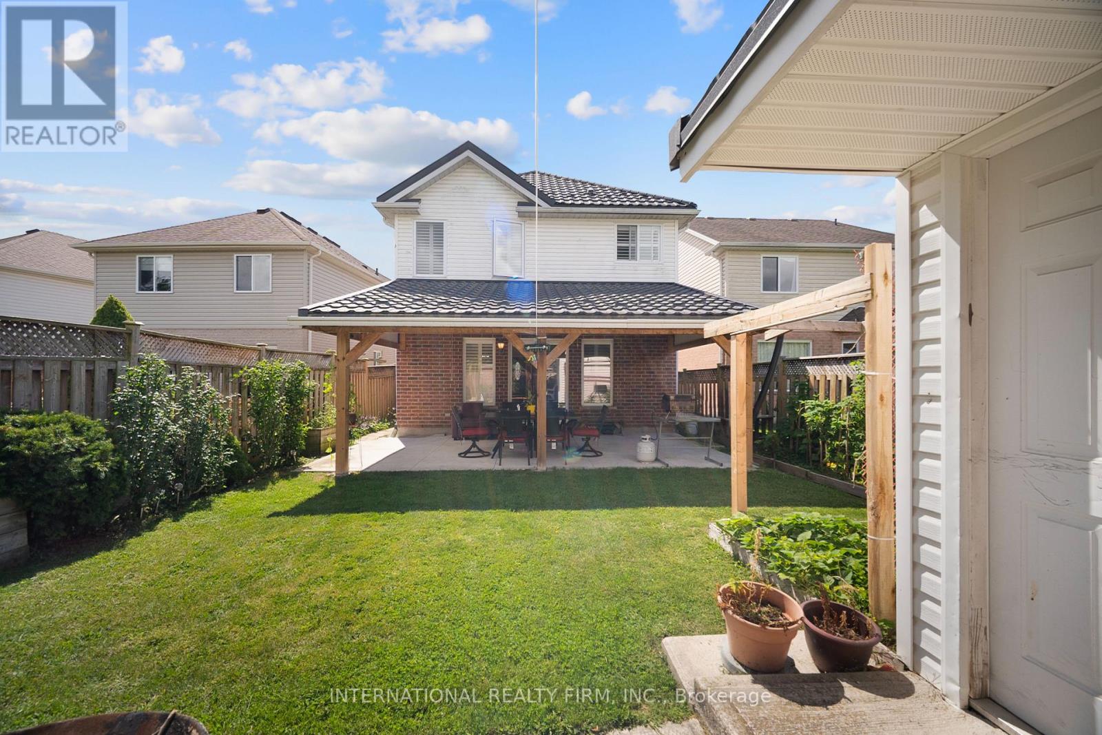 1055 Crosscreek Crescent, London East (East A), Ontario  N5Y 6K9 - Photo 36 - X12401789