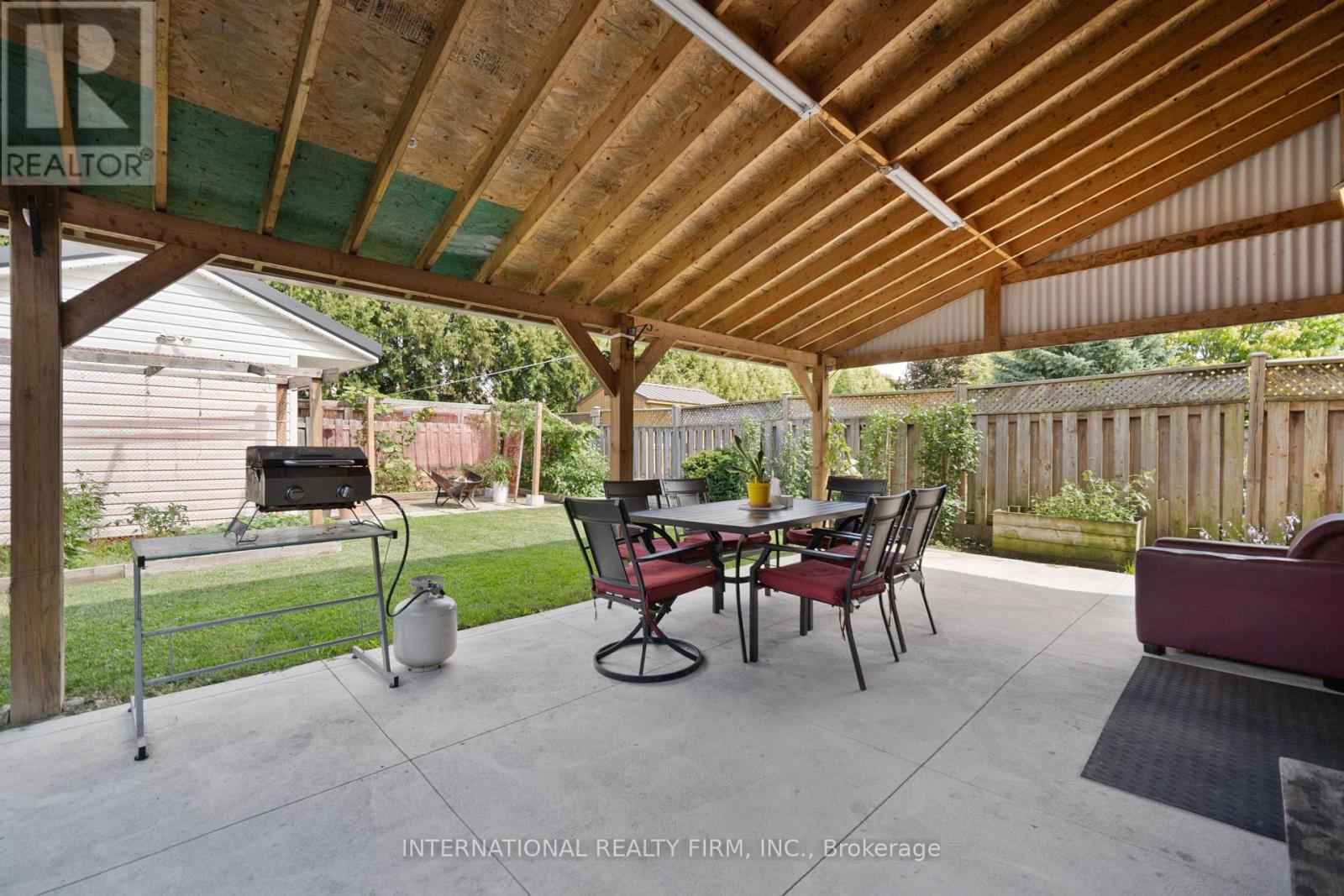 1055 Crosscreek Crescent, London East (East A), Ontario  N5Y 6K9 - Photo 38 - X12401789