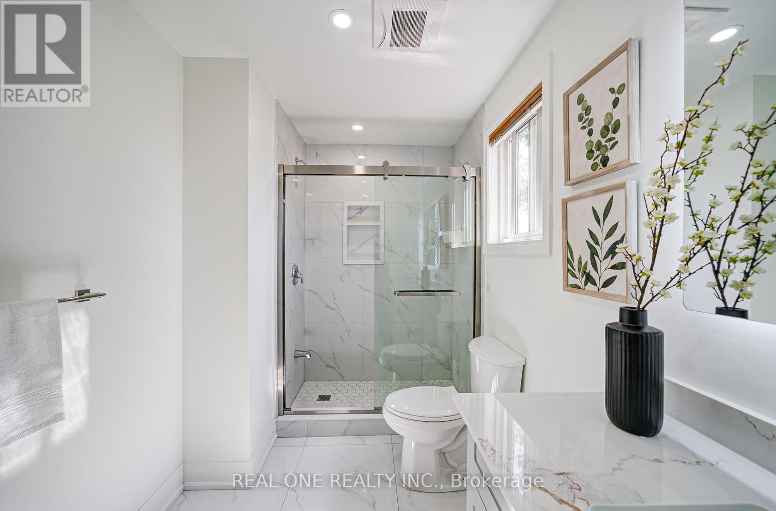 79 Lorenzo Drive, Hamilton, Ontario  L9A 5J5 - Photo 15 - X12401798