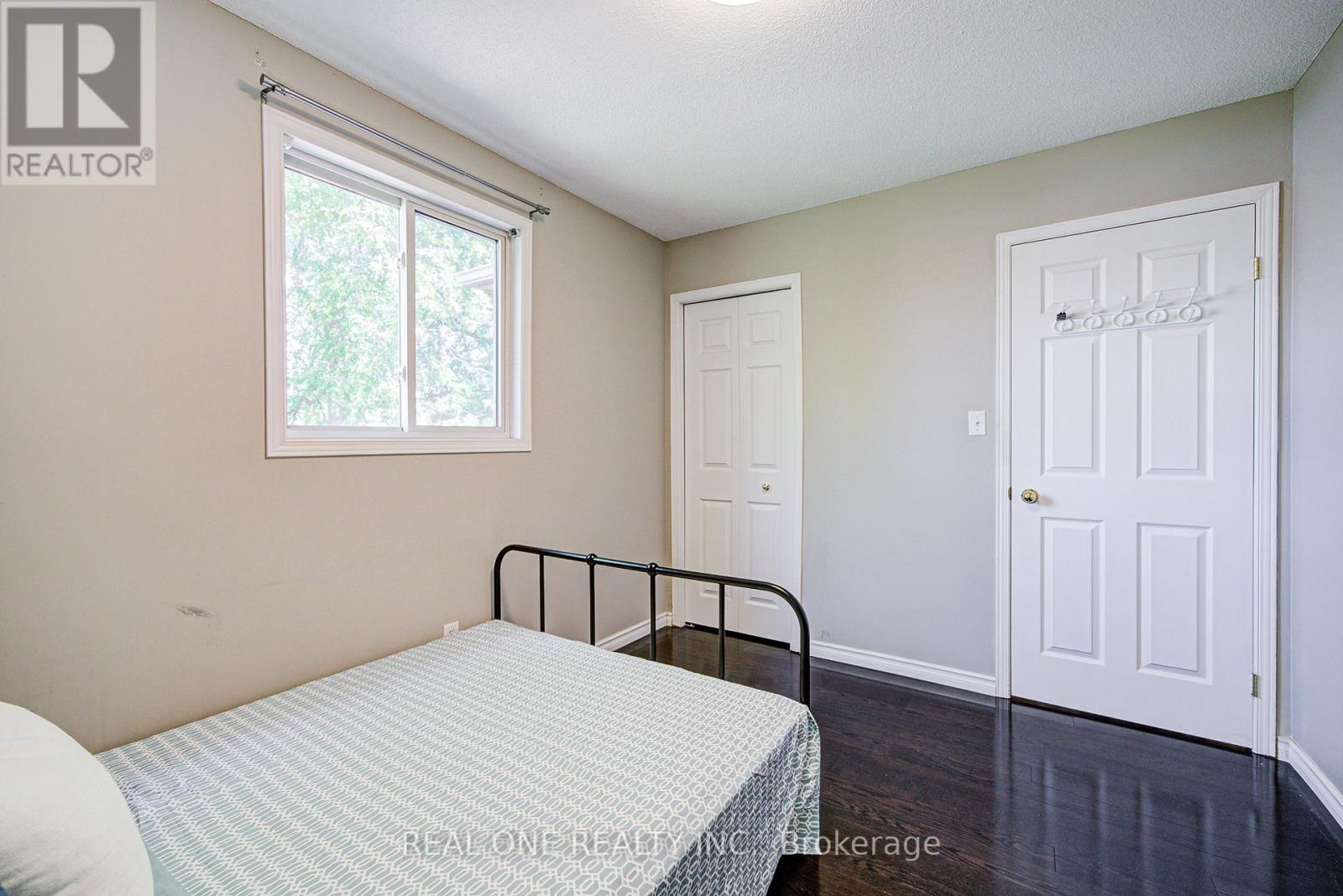 79 Lorenzo Drive, Hamilton, Ontario  L9A 5J5 - Photo 22 - X12401798