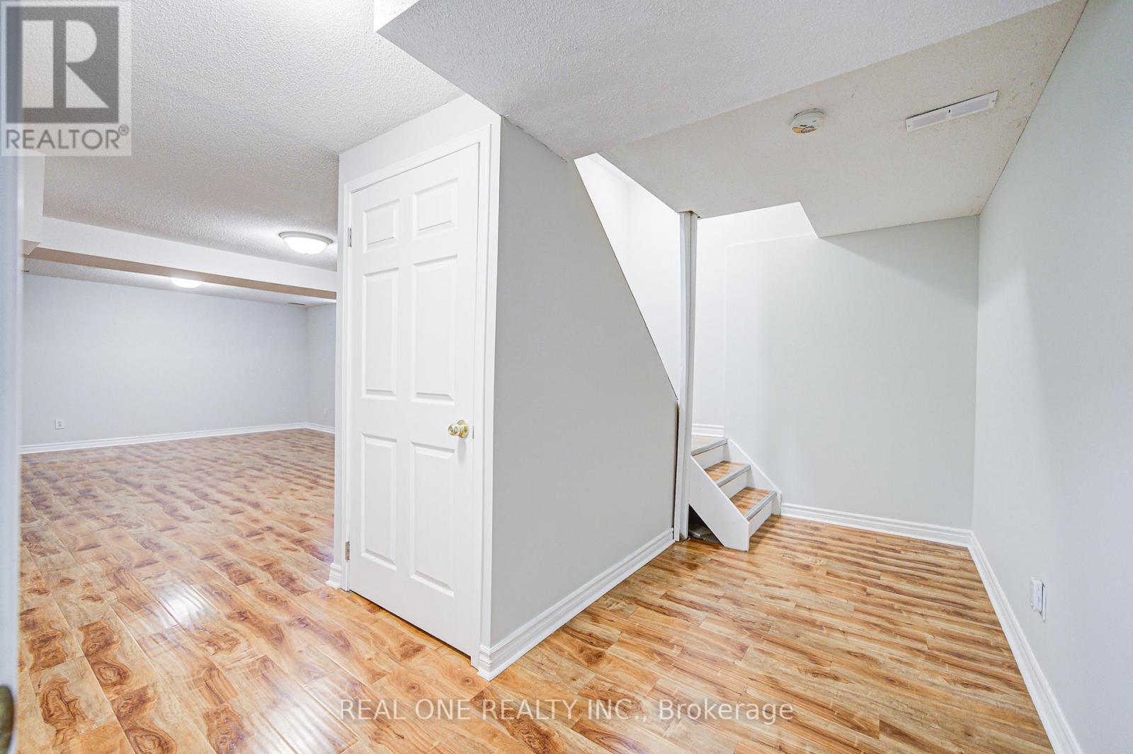 79 Lorenzo Drive, Hamilton, Ontario  L9A 5J5 - Photo 23 - X12401798