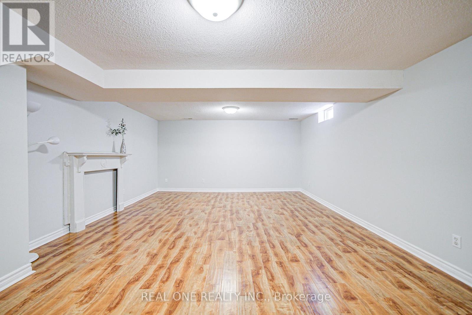 79 Lorenzo Drive, Hamilton, Ontario  L9A 5J5 - Photo 25 - X12401798