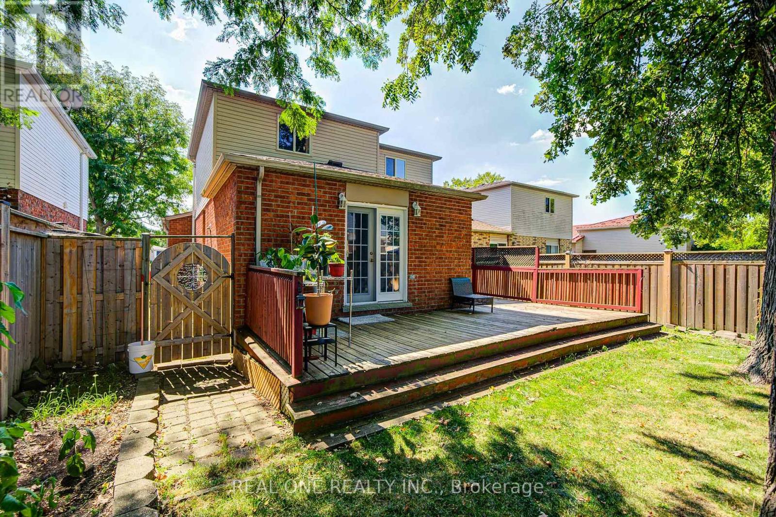 79 Lorenzo Drive, Hamilton, Ontario  L9A 5J5 - Photo 33 - X12401798