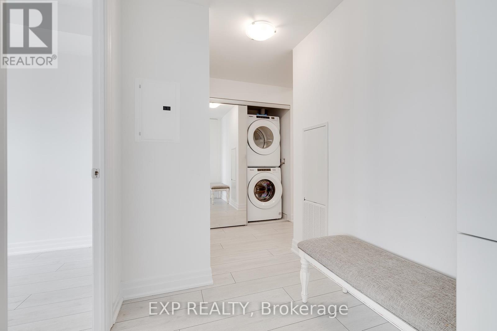 2508 - 30 Elm Drive W, Mississauga, Ontario  L5B 0N6 - Photo 15 - W12401804