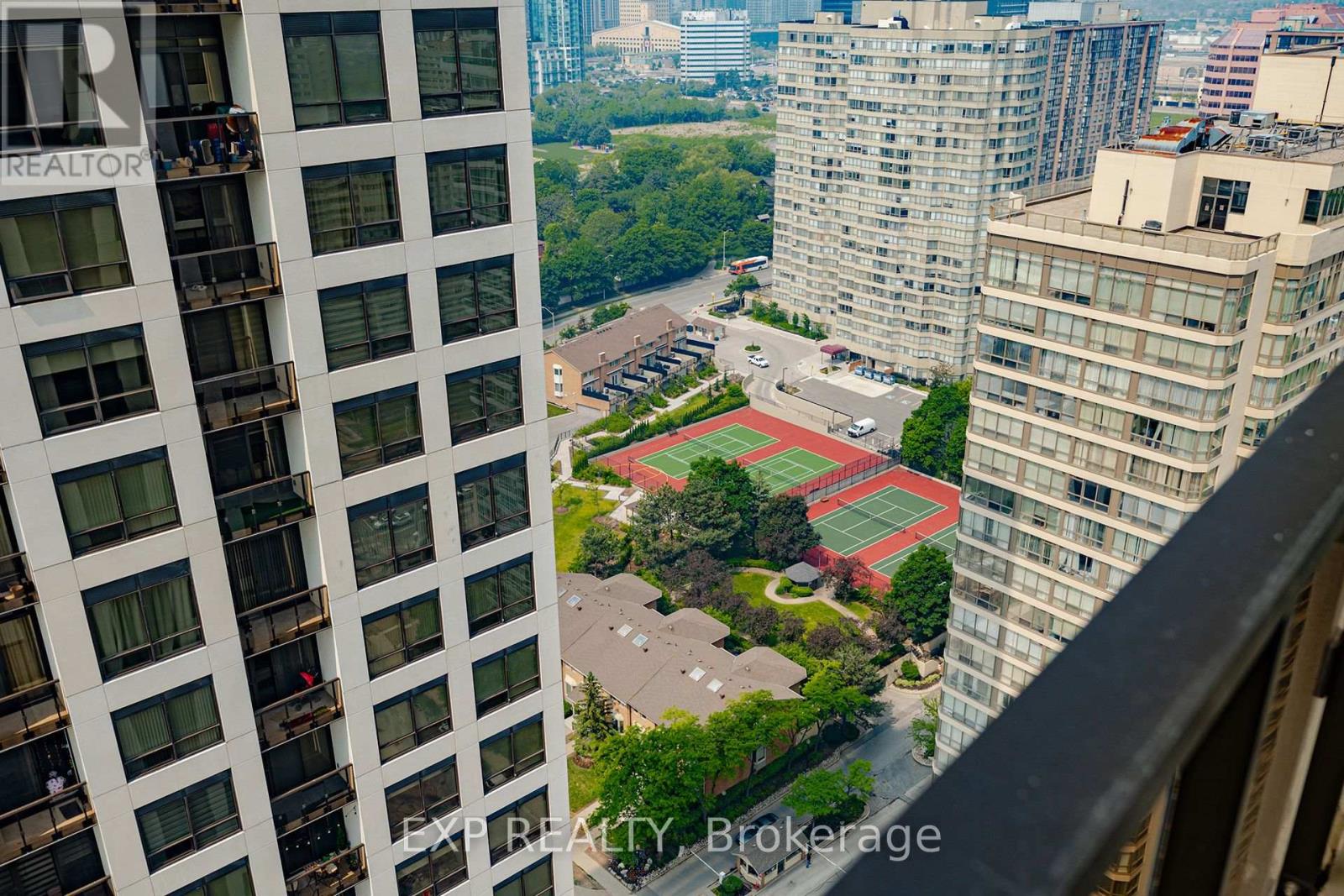 2508 - 30 Elm Drive W, Mississauga, Ontario  L5B 0N6 - Photo 21 - W12401804