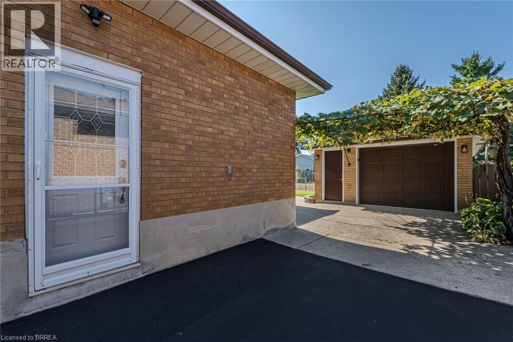 106 Wood Street, Brantford, Ontario  N3R 2L3 - Photo 31 - 40768053